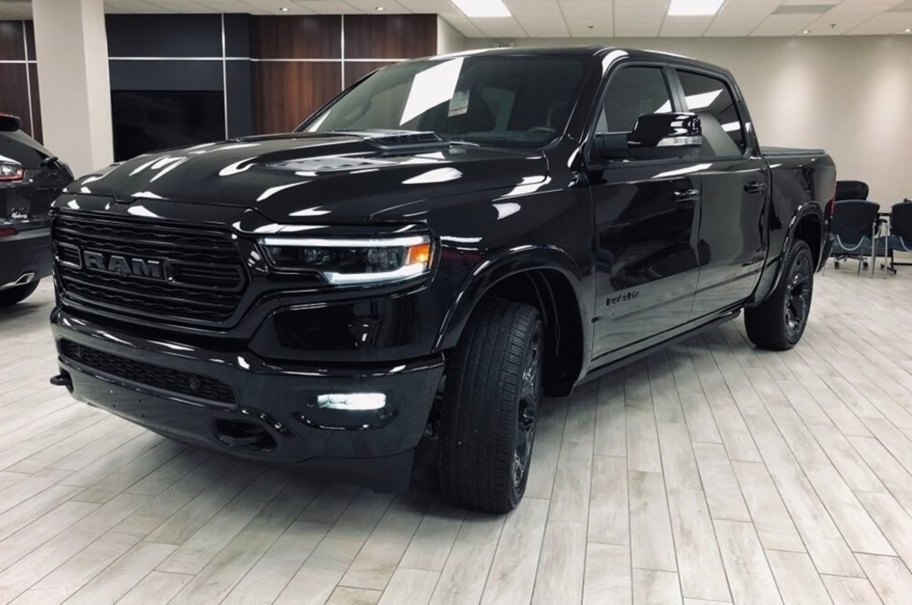 Dodge Ram 2021 Black Edition